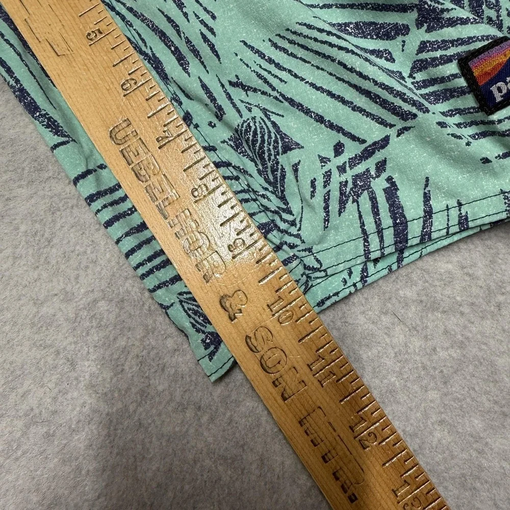 Patagonia stretch wavefarer